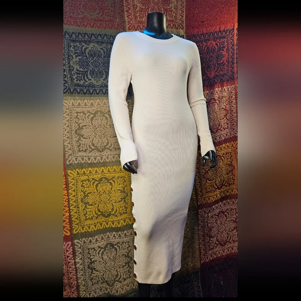 Alice + Olivia Jenner Soft White Medium Crew Neck Ribbed Knit Sweater Midi Dress - Picture 3 of 8